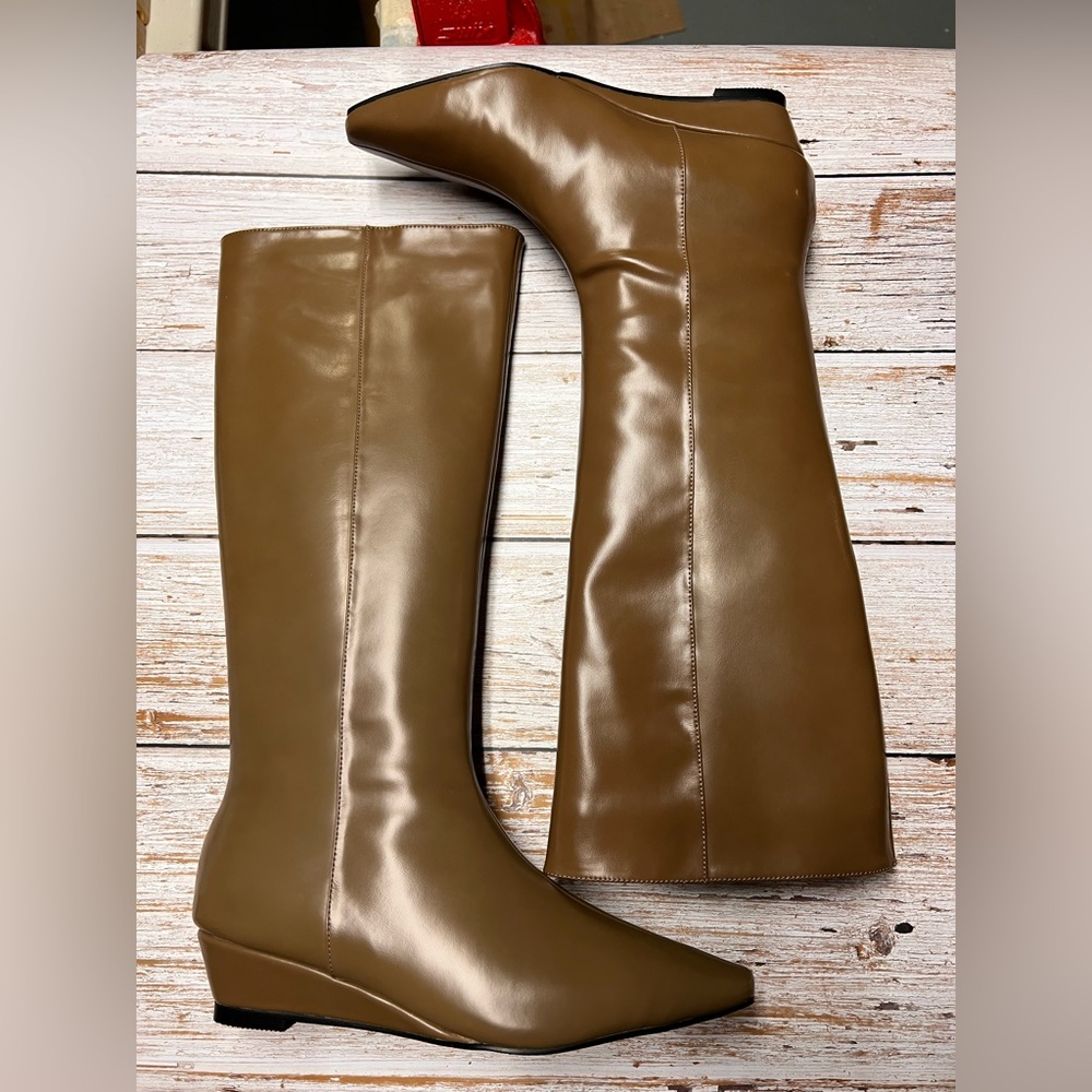 Elegant Tan Knee-High Women's Boots